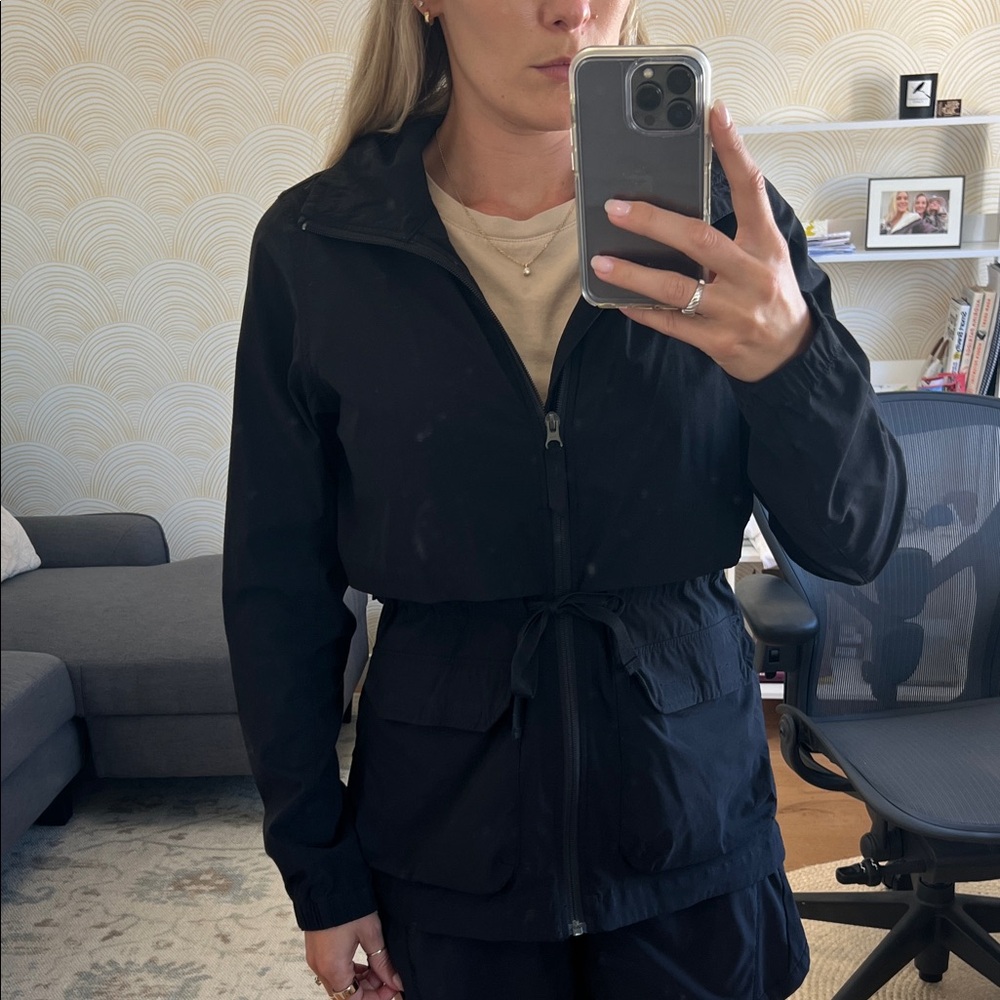 North face windbreaker